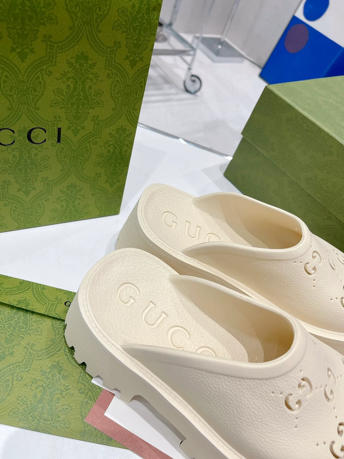 👟👟Ex-factory price 360👟👟 Women's Shoes Women's Clothing Women's Shoes Women's Clothing Women's Shoes Women's Clothing Women's Shoes Factory Women's Shoes Women's Clothes Women's Shoes Women's Clothing GUCCI Gucci 2023 Counter Early Spring Counter Highest Limited Counter New Gucci Punched and Carved Crocs Celebrity Blogger Outfits Xiaohongshu Recommendations Original Mold Purchasing Version Original Punched and Carved Water table: 5.0CM Size: 35-45#